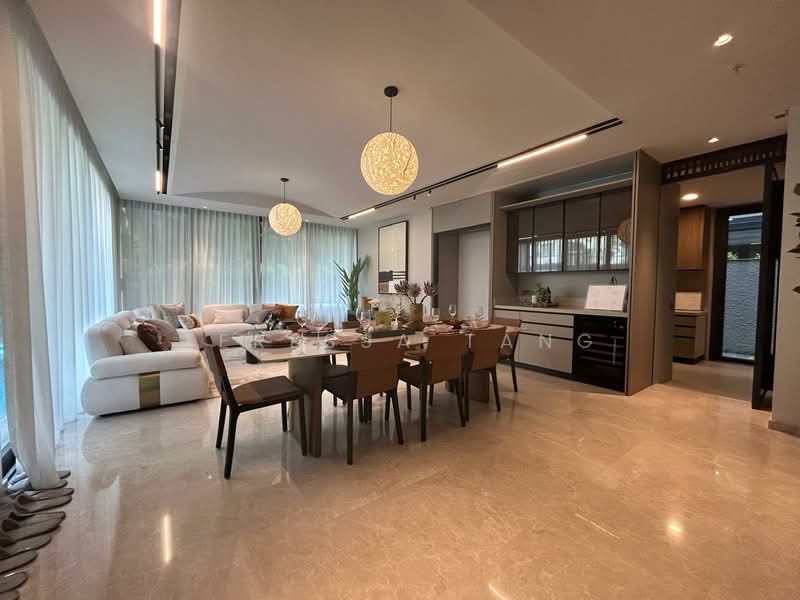 Villas @ Greenbank Park, 50 Greenbank Park, 5 Bedrooms, 8,342 sqft, Bungalow House For Sale, by Teressa Tang, 500113557 - Living Room - PropertyGuru.com.sg