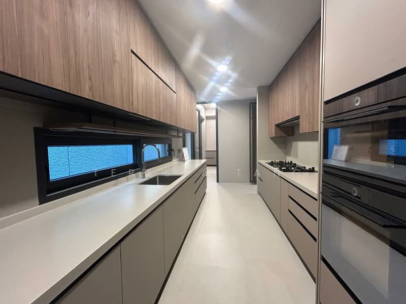 Villas @ Greenbank Park, 50 Greenbank Park, 5 Bedrooms, 8,342 sqft, Bungalow House For Sale, by Teressa Tang, 500113557 - Kitchen - PropertyGuru.com.sg