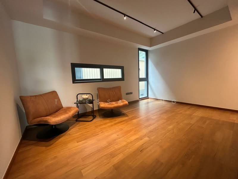 Villas @ Greenbank Park, 50 Greenbank Park, 5 Bedrooms, 8,342 sqft, Bungalow House For Sale, by Teressa Tang, 500113557 - Living Room - PropertyGuru.com.sg