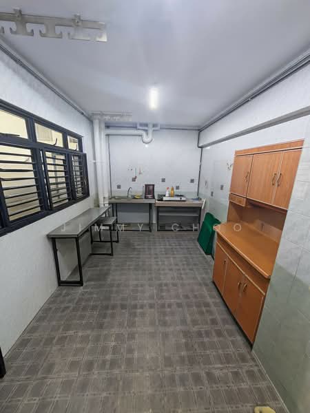 653B Jurong West Street 61, 653B Jurong West Street 61, 3 Bedrooms, 1,195 sqft, HDB Flat For Sale, by Jimmy Choo, 500113575 - Kitchen - PropertyGuru.com.sg