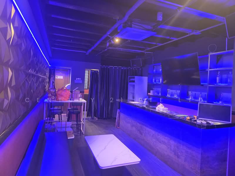 BOAT QUAY CONSERVATION AREA, 63 Boat Quay, Boat Quay / Raffles Place / Marina, 2,500 sqft, Food & Beverage For Rent, by EDMUND TEO, 500113583 - Interior - CommercialGuru.com.sg