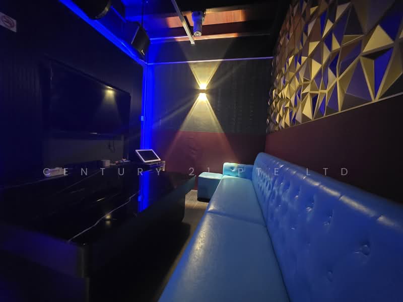 BOAT QUAY CONSERVATION AREA, 63 Boat Quay, Boat Quay / Raffles Place / Marina, 2,500 sqft, Food & Beverage For Rent, by EDMUND TEO, 500113583 - Interior - CommercialGuru.com.sg