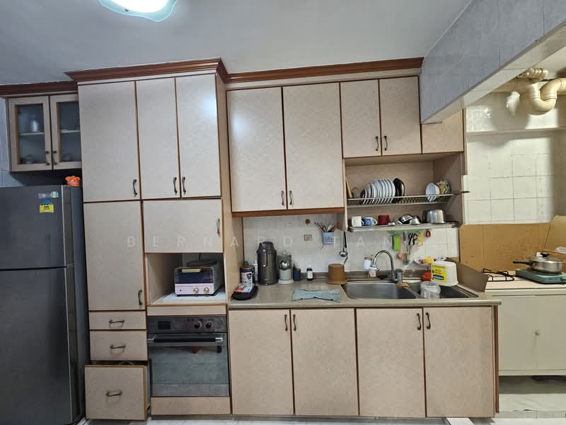 298B Compassvale Street, 298B Compassvale Street, 3 Bedrooms, 1,011 sqft, HDB Flat For Sale, by Bernard Tang, 500113589 - Kitchen - PropertyGuru.com.sg