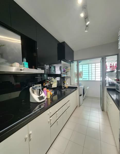 443C Fajar Road, 443C Fajar Road, 3 Bedrooms, 1,216 sqft, HDB Flat For Sale, by Glen Tay, 500113602 - Kitchen - PropertyGuru.com.sg
