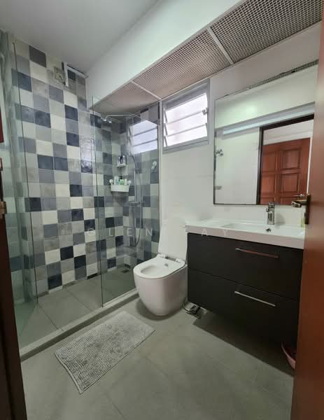 443C Fajar Road, 443C Fajar Road, 3 Bedrooms, 1,216 sqft, HDB Flat For Sale, by Glen Tay, 500113602 - Bathroom - PropertyGuru.com.sg