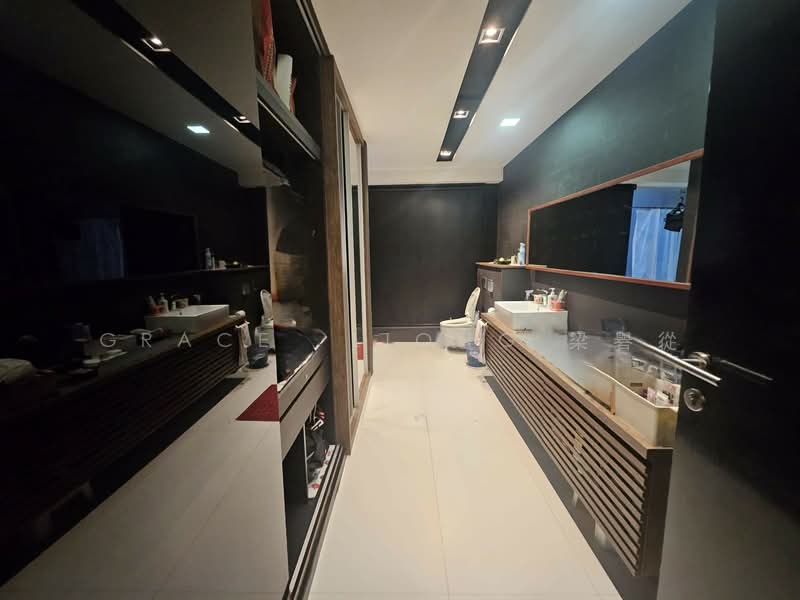 ❤️Resort-like Bungalow. Parks 5 Cars❤️, Jalan Senang, Jalan Chempaka Kuning, Jalan Chempaka Puteh, Jalan Senang Close, Jalan Senang Lane, Jalan Haji Salam, Jalan Haji Alias, Jalan Pari Burong, Jalan Bangsawan, Jalan Khairuddin, Jalan Daud, Jalan Kemuning, Jalan Seaview, Jalan Buloh Perindu, 4 Bedrooms, 3,450 sqft, Detached House For Sale, by Grace  LIONG 梁礜從, 500113614 - Bathroom - PropertyGuru.com.sg