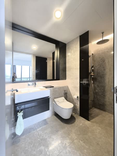 Riviere, 1 Jiak Kim Street, 2 Bedrooms, 818 sqft, Condominium For Rent, by Doris Luo 罗之涵, 500113616 - Bathroom - PropertyGuru.com.sg