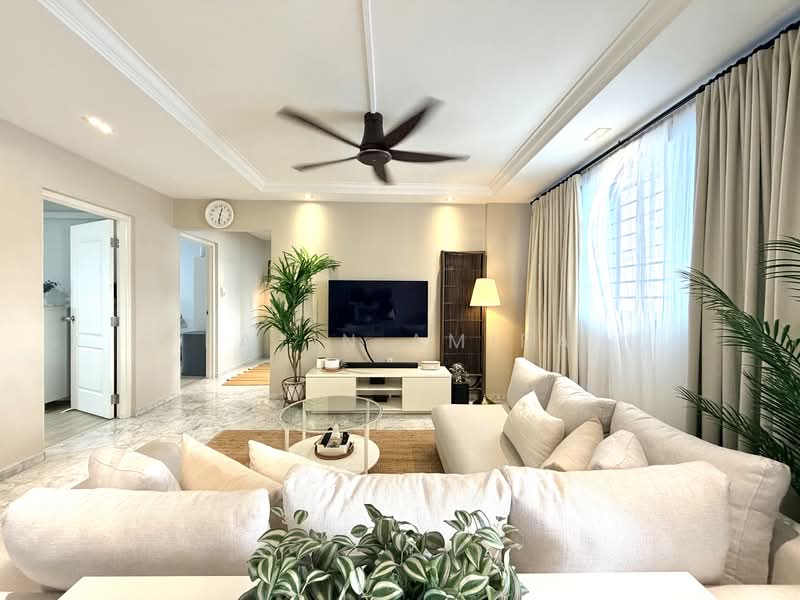 213 Choa Chu Kang Central, 213 Choa Chu Kang Central, 3 Bedrooms, 1,120 sqft, HDB Flat For Sale, by Fatin Amira, 500113617 - Living Room - PropertyGuru.com.sg