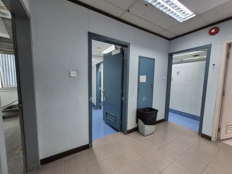 Bangkok Bank Building, 180 Cecil Street, 1,487 sqft, Office For Rent, by Sam Yap, 500113619 - Corridor - CommercialGuru.com.sg