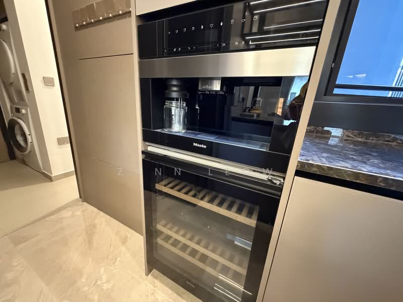 Perfect Ten, 323 Bukit Timah Road, 3 Bedrooms, 1,227 sqft, Condominium For Rent, by Zann Leow, 500113620 - Kitchen - PropertyGuru.com.sg