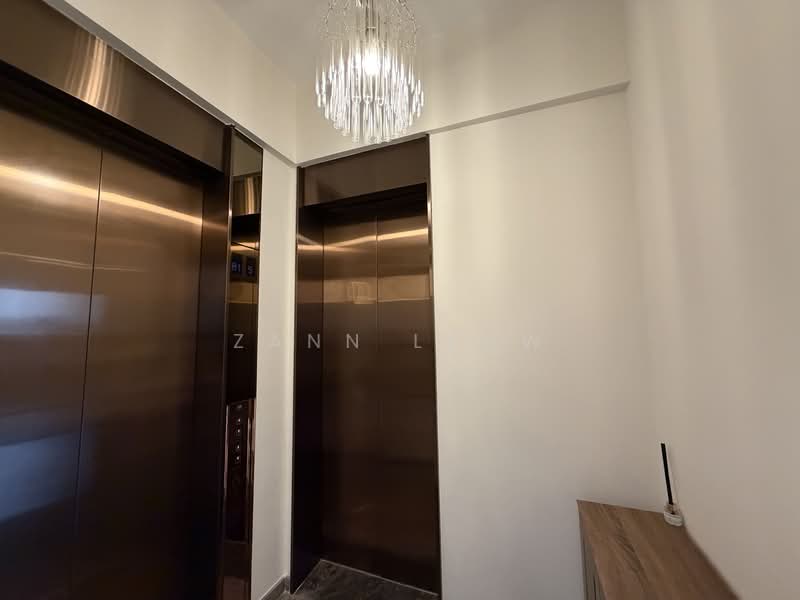 Perfect Ten, 323 Bukit Timah Road, 3 Bedrooms, 1,227 sqft, Condominium For Rent, by Zann Leow, 500113620 - Private Lift Lobby - PropertyGuru.com.sg