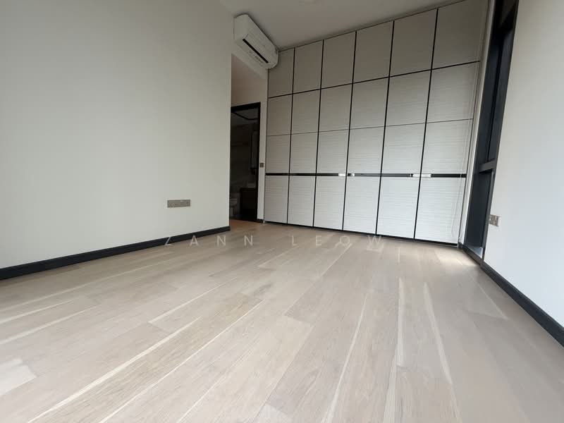 Perfect Ten, 323 Bukit Timah Road, 3 Bedrooms, 1,227 sqft, Condominium For Rent, by Zann Leow, 500113620 - Master bedroom - PropertyGuru.com.sg