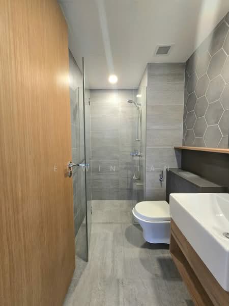 The Navian, Jalan Eunos, 2 Bedrooms, 646 sqft, Condominium For Sale, by Edwin Tan, 500113643 - Bathroom - PropertyGuru.com.sg