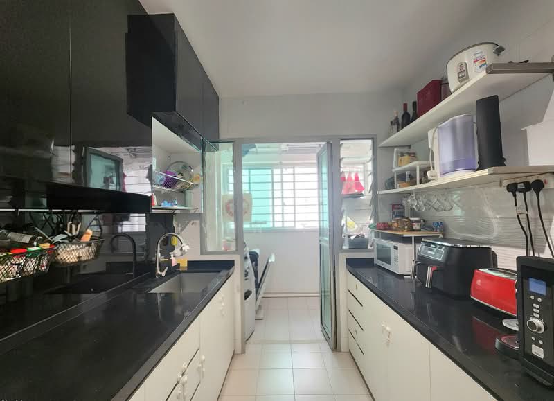 443C Fajar Road, 443C Fajar Road, 3 Bedrooms, 1,216 sqft, HDB Flat For Sale, by Lynn Teo, 500113645 - Kitchen - PropertyGuru.com.sg