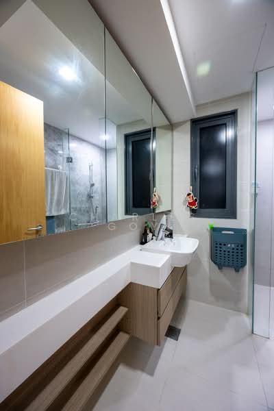 The Lakefront Residences, 42 Lakeside Drive, 3 Bedrooms, 990 sqft, Condominium For Sale, by Charles Goy, 500113666 - Bathroom - PropertyGuru.com.sg