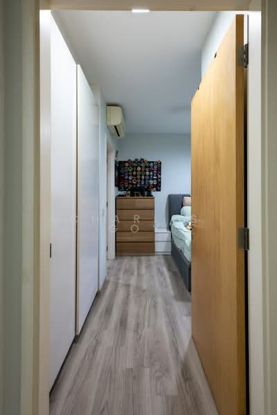 The Lakefront Residences, 42 Lakeside Drive, 3 Bedrooms, 990 sqft, Condominium For Sale, by Charles Goy, 500113666 - Bedroom - PropertyGuru.com.sg