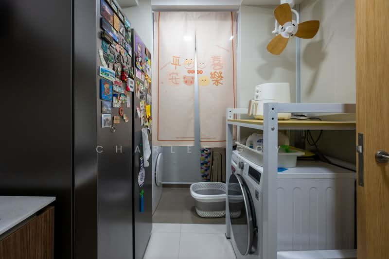 The Lakefront Residences, 42 Lakeside Drive, 3 Bedrooms, 990 sqft, Condominium For Sale, by Charles Goy, 500113666 - PropertyGuru.com.sg