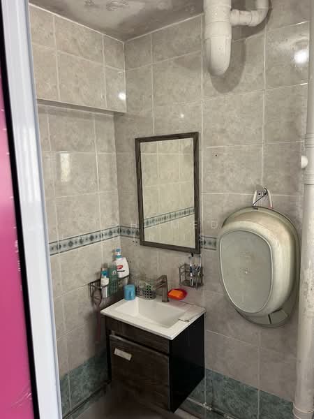 653 Yishun Avenue 4, 653 Yishun Avenue 4, 3 Bedrooms, 1,100 sqft, HDB Flat For Sale, by Mohamed Haidir Ismail, 500113667 - Bathroom - PropertyGuru.com.sg