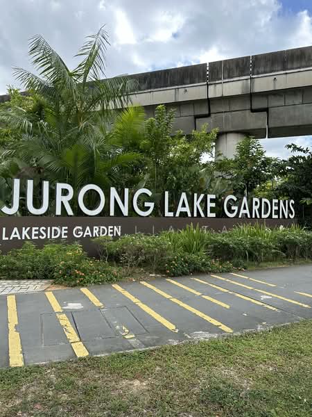 Lakepoint Condo, 2 Lakepoint Drive, 2 Bedrooms, 550 sqft, Condominium For Rent, by Angelia Tan, 500113672 - Jurong Lake Gardens - PropertyGuru.com.sg