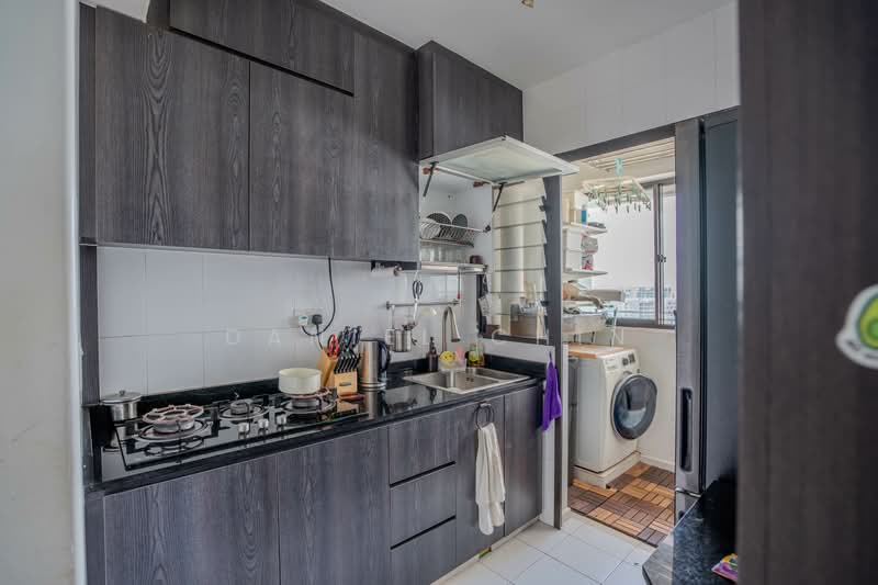 166A Teck Whye Crescent, 166A Teck Whye Crescent, 2 Bedrooms, 731 sqft, HDB Flat For Sale, by Daniel Chin, 500113682 - Kitchen - PropertyGuru.com.sg