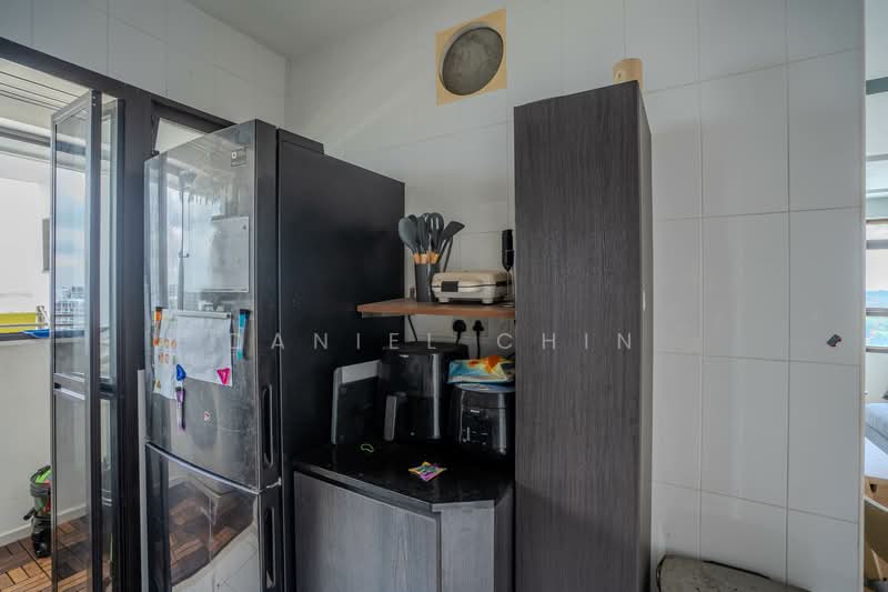 166A Teck Whye Crescent, 166A Teck Whye Crescent, 2 Bedrooms, 731 sqft, HDB Flat For Sale, by Daniel Chin, 500113682 - Kitchen - PropertyGuru.com.sg