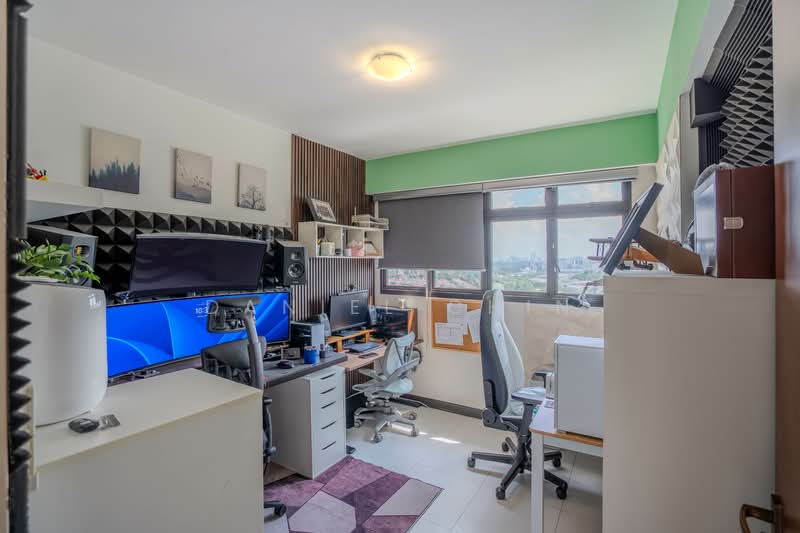 166A Teck Whye Crescent, 166A Teck Whye Crescent, 2 Bedrooms, 731 sqft, HDB Flat For Sale, by Daniel Chin, 500113682 - Study - PropertyGuru.com.sg