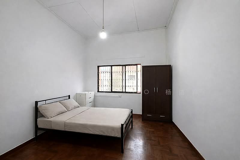 Freehold Terrace at Kembangan (Jalan Senang), Jalan Chempaka Kuning, Jalan Senang, Jalan Chempaka Puteh, Jalan Senang Close, Jalan Senang Lane, Jalan Haji Salam, Jalan Haji Alias, Jalan Pari Burong, Jalan Bangsawan, Jalan Khairuddin, Jalan Daud, Jalan Kemuning, Jalan Seaview, Jalan Buloh Perindu, 3 Bedrooms, 2,200 sqft, Terraced House For Sale, by Annabel Yeo 杨洁桦, 500113683 - Bedroom - PropertyGuru.com.sg