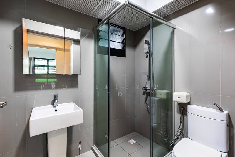 605A Tampines Street 61, 605A Tampines Street 61, 3 Bedrooms, 990 sqft, HDB Flat For Sale, by PROPSELLER PTE. LTD., 500113685 - Bathroom - PropertyGuru.com.sg