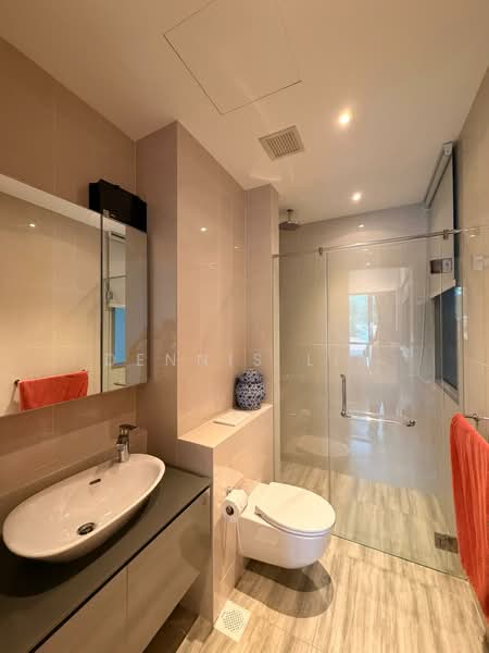 Pollen & Bleu, 15 Farrer Drive, 2 Bedrooms, 1,163 sqft, Condominium For Sale, by Dennis Lim, 500113689 - Bathroom - PropertyGuru.com.sg