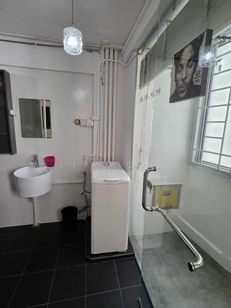 2 Jalan Batu, 2 Jalan Batu, 1 Bedroom, 645 sqft, HDB Flat For Rent, by Lib Wong 黄立斌, 500113690 - Bathroom - PropertyGuru.com.sg