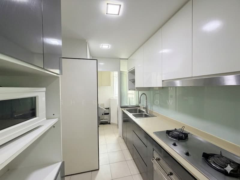 Cote D'Azur, 66 Marine Parade Road, 2 Bedrooms, 1,152 sqft, Condominium For Sale, by Sheryl Seow, 500113700 - Kitchen - PropertyGuru.com.sg