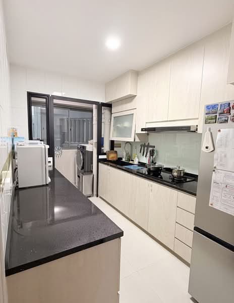676B Punggol Drive, 676B Punggol Drive, 3 Bedrooms, 1,001 sqft, HDB Flat For Sale, by Wendy Chew, 500113712 - Kitchen - PropertyGuru.com.sg