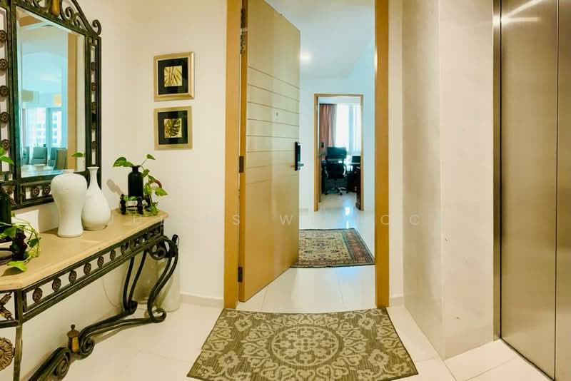 One Shenton, 1 Shenton Way, 3 Bedrooms, 1,593 sqft, Condominium For Rent, by Julius WL Fock, 500113714 - Entrance - PropertyGuru.com.sg