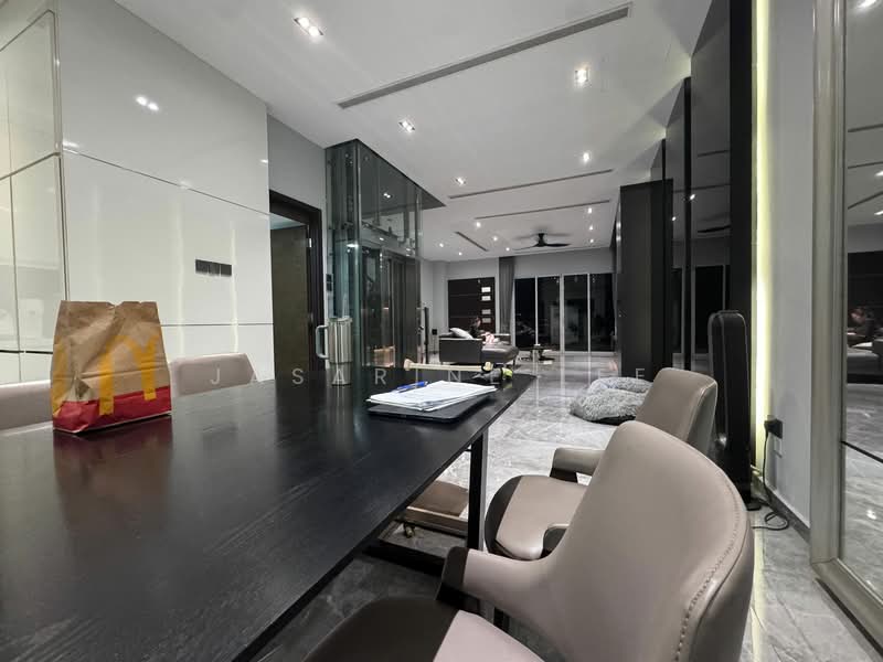 ⭐️⭐️LANDED7772 @ Renovated 3.5 Storey Inter Terrace, , 4 Bedrooms, 3,500 sqft, Terraced House For Sale, by Jasarine Lee, 500113724 - Living Room - PropertyGuru.com.sg
