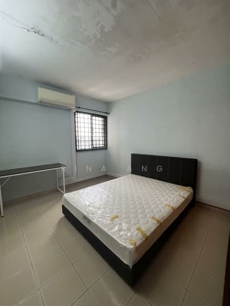 157 Tampines Street 12, 157 Tampines Street 12, Room Rental, 150 sqft, HDB Flat For Rent, by Rina Ang, 500113733 - Bedroom - PropertyGuru.com.sg
