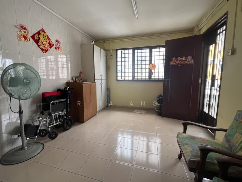 157 Tampines Street 12, 157 Tampines Street 12, Room Rental, 150 sqft, HDB Flat For Rent, by Rina Ang, 500113733 - Living Room - PropertyGuru.com.sg