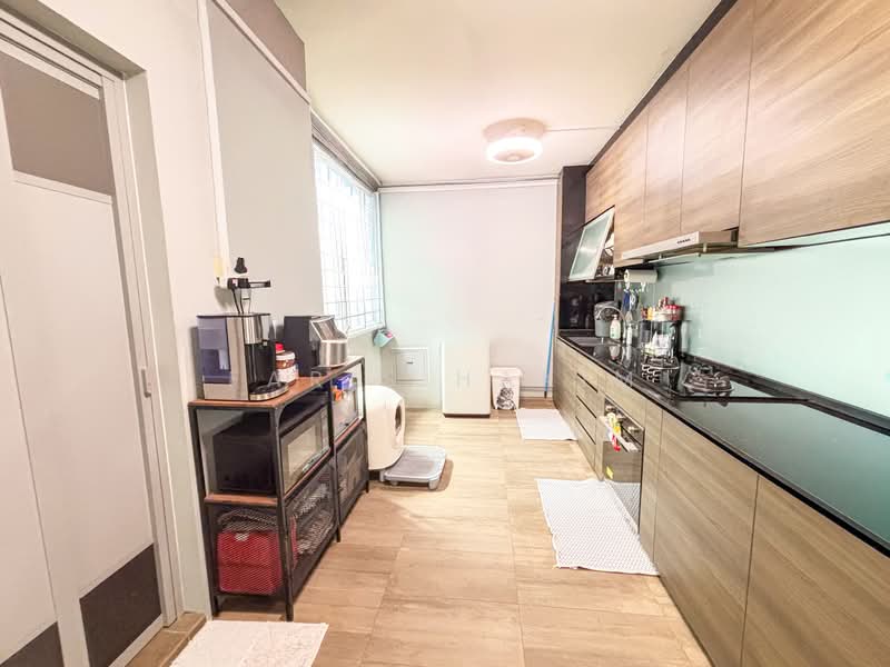 202 Petir Road, 202 Petir Road, 3 Bedrooms, 1,100 sqft, HDB Flat For Sale, by Faris Hakim, 500113735 - Kitchen - PropertyGuru.com.sg