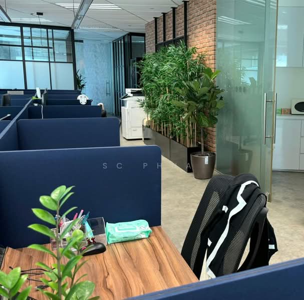 Six Battery Road Building, 6 Battery Road, 1,507 sqft, Office For Rent, by SC Phua, 500113746 - open work stations, utility room - CommercialGuru.com.sg