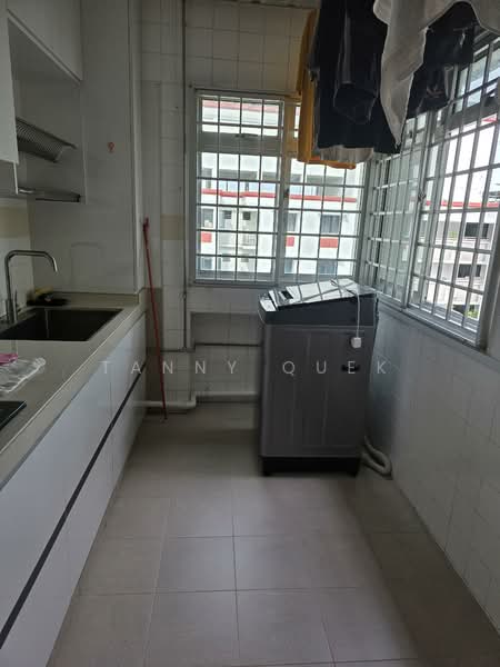 185B Rivervale Crescent, 185B Rivervale Crescent, 2 Bedrooms, 900 sqft, HDB Flat For Rent, by Tanny Quek, 500113753 - Kitchen - PropertyGuru.com.sg