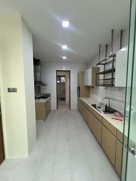 The Springside, Springside Walk, 6 Bedrooms, 4,155 sqft, Terraced House For Sale, by Rachel ng, 500113756 - Kitchen - PropertyGuru.com.sg