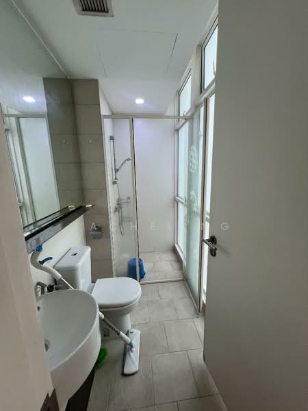 The Springside, Springside Walk, 6 Bedrooms, 4,155 sqft, Terraced House For Sale, by Rachel ng, 500113756 - Bathroom - PropertyGuru.com.sg