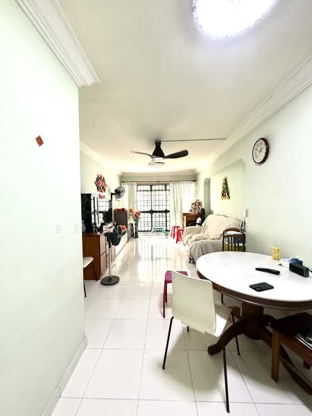 182 Jelebu Road, 182 Jelebu Road, 3 Bedrooms, 980 sqft, HDB Flat For Sale, by Bernard Lim, 500113759 - Living Room - PropertyGuru.com.sg