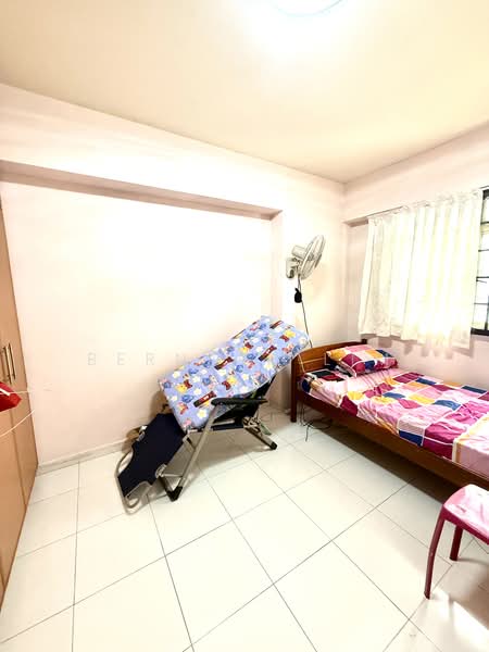 182 Jelebu Road, 182 Jelebu Road, 3 Bedrooms, 980 sqft, HDB Flat For Sale, by Bernard Lim, 500113759 - Bedroom - PropertyGuru.com.sg