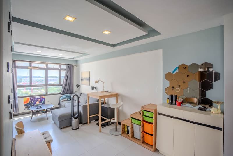 166A Teck Whye Crescent, 166A Teck Whye Crescent, 2 Bedrooms, 731 sqft, HDB Flat For Sale, by Loo Jia Bin (Jo), 500113764 - Living Room - PropertyGuru.com.sg