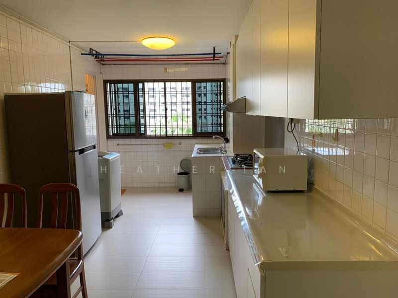 110 Jurong East Street 13, 110 Jurong East Street 13, 2 Bedrooms, 721 sqft, HDB Flat For Rent, by Heather Tan, 500113766 - Kitchen - PropertyGuru.com.sg