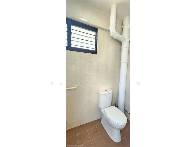 210 Serangoon Central, 210 Serangoon Central, 3 Bedrooms, 900 sqft, HDB Flat For Sale, by Natalie Hon, 500113774 - Bathroom - PropertyGuru.com.sg