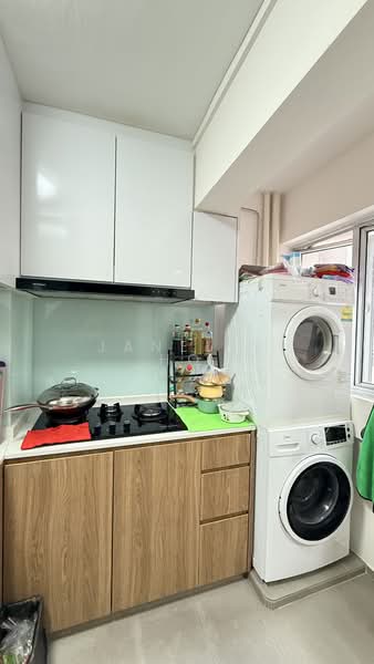 111 Mcnair Road, 111 Mcnair Road, 3 Bedrooms, 904 sqft, HDB Flat For Sale, by Janelle Ho, 500113778 - Kitchen - PropertyGuru.com.sg