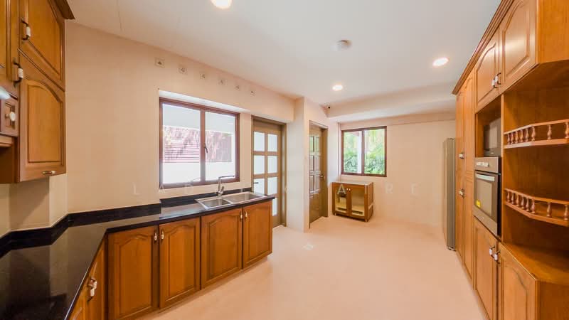 Jalan Soo Bee, , 6 Bedrooms, 4,000 sqft, Semi-Detached House For Sale, by Ladyy Claire, 500113781 - Kitchen - PropertyGuru.com.sg