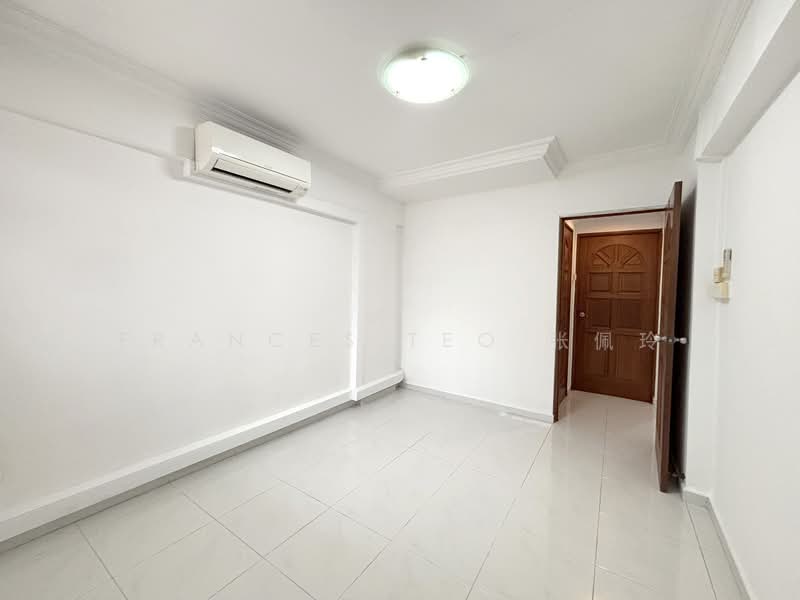 217 Bedok North Street 1, 217 Bedok North Street 1, 2 Bedrooms, 732 sqft, HDB Flat For Sale, by Frances Teo 张佩玲, 500113783 - Interior - PropertyGuru.com.sg