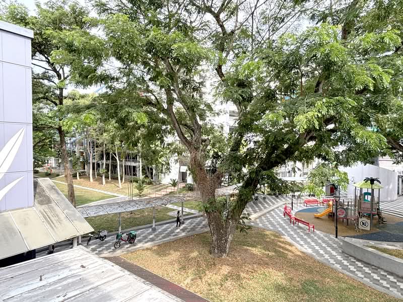 217 Bedok North Street 1, 217 Bedok North Street 1, 2 Bedrooms, 732 sqft, HDB Flat For Sale, by Frances Teo 张佩玲, 500113783 - Exterior - PropertyGuru.com.sg